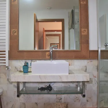 Guest house Mega Ocean - - Sintra